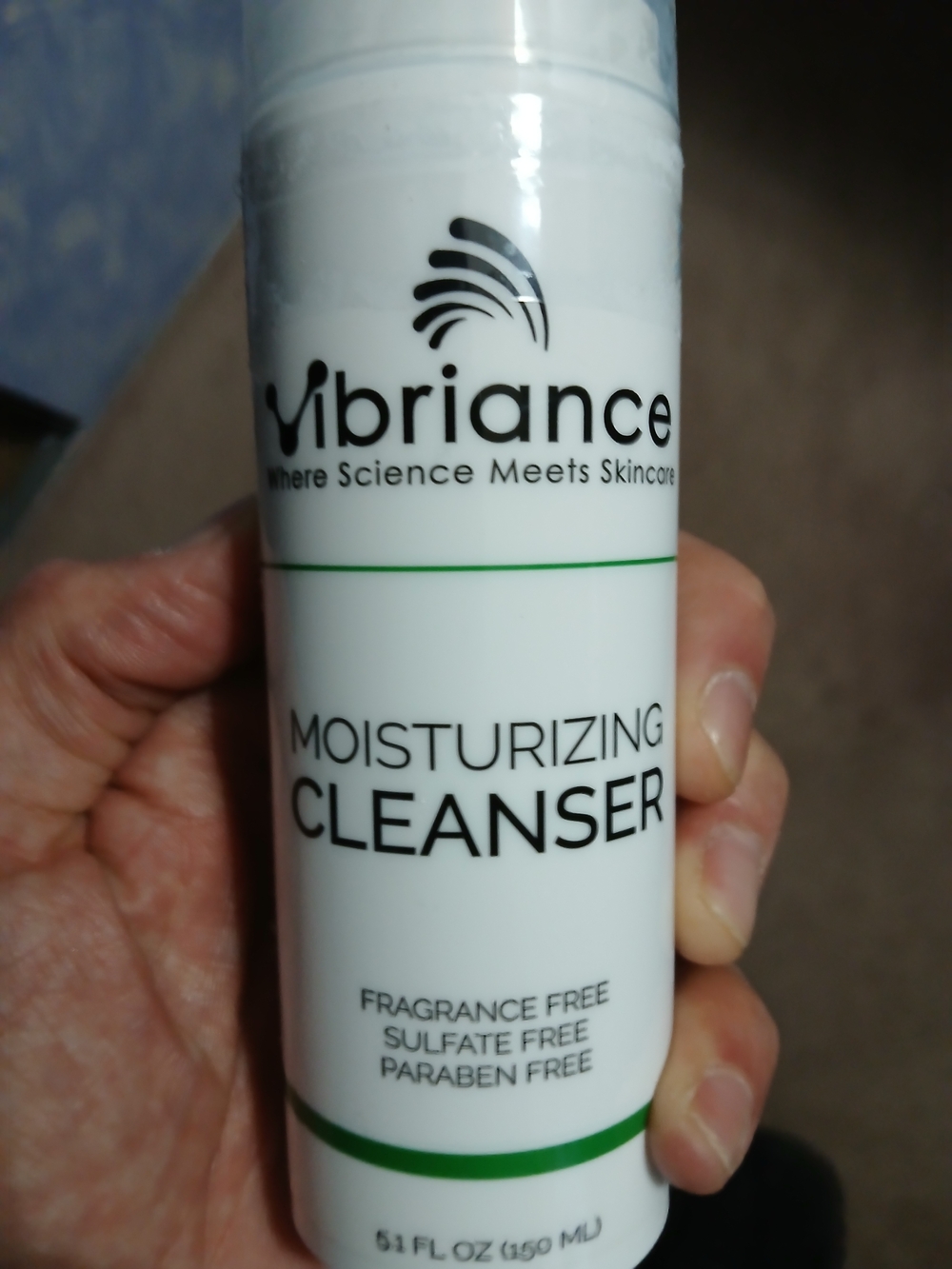 Moisturizing Cleanser — White